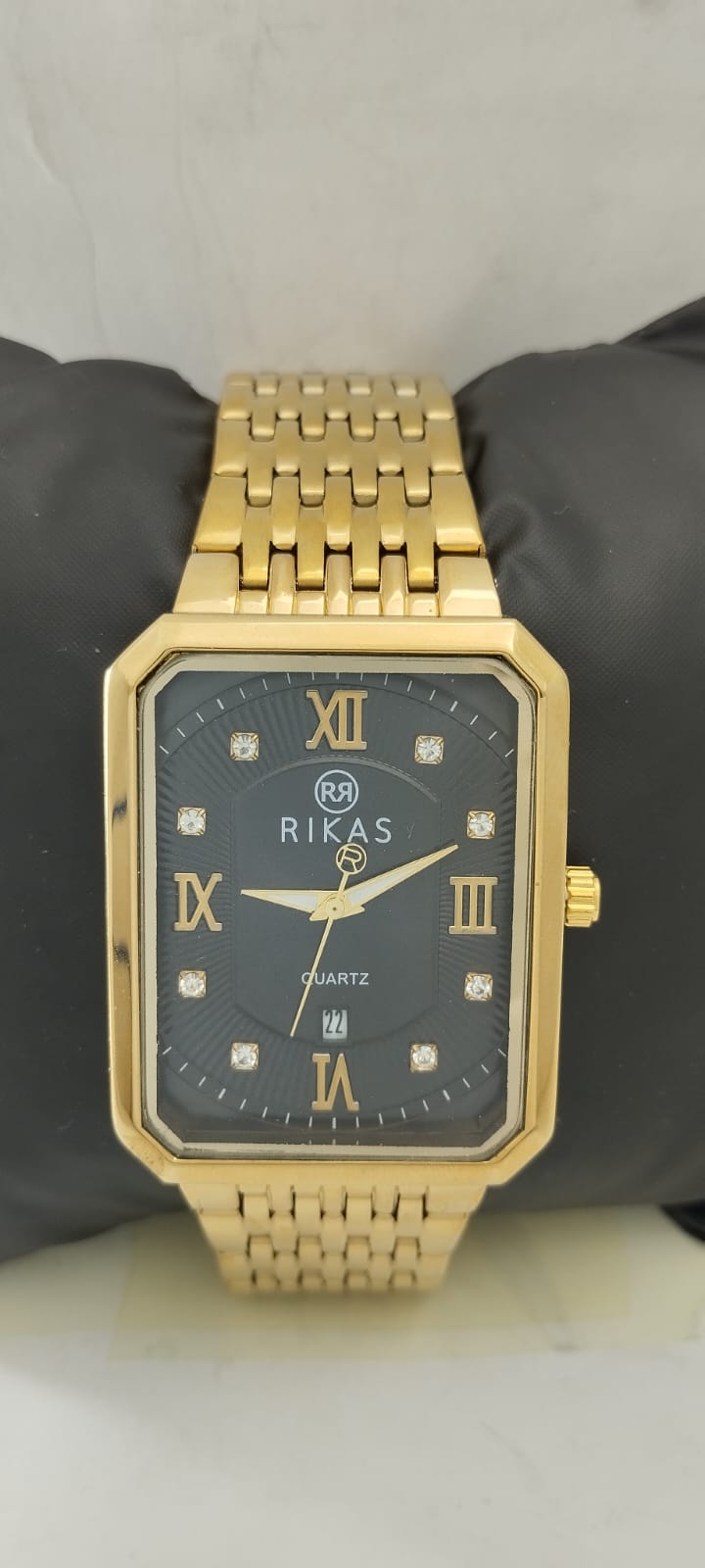 Opulent Gold Black Rectangle Dial Chain Watch For Men