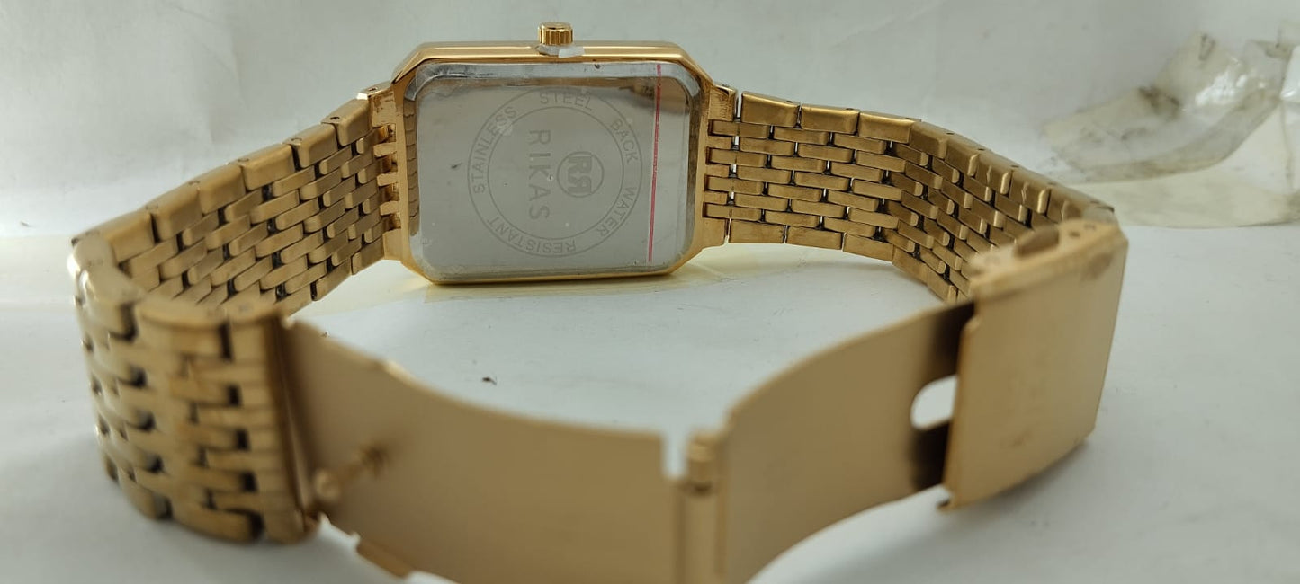 Opulent Gold Black Rectangle Dial Chain Watch For Men
