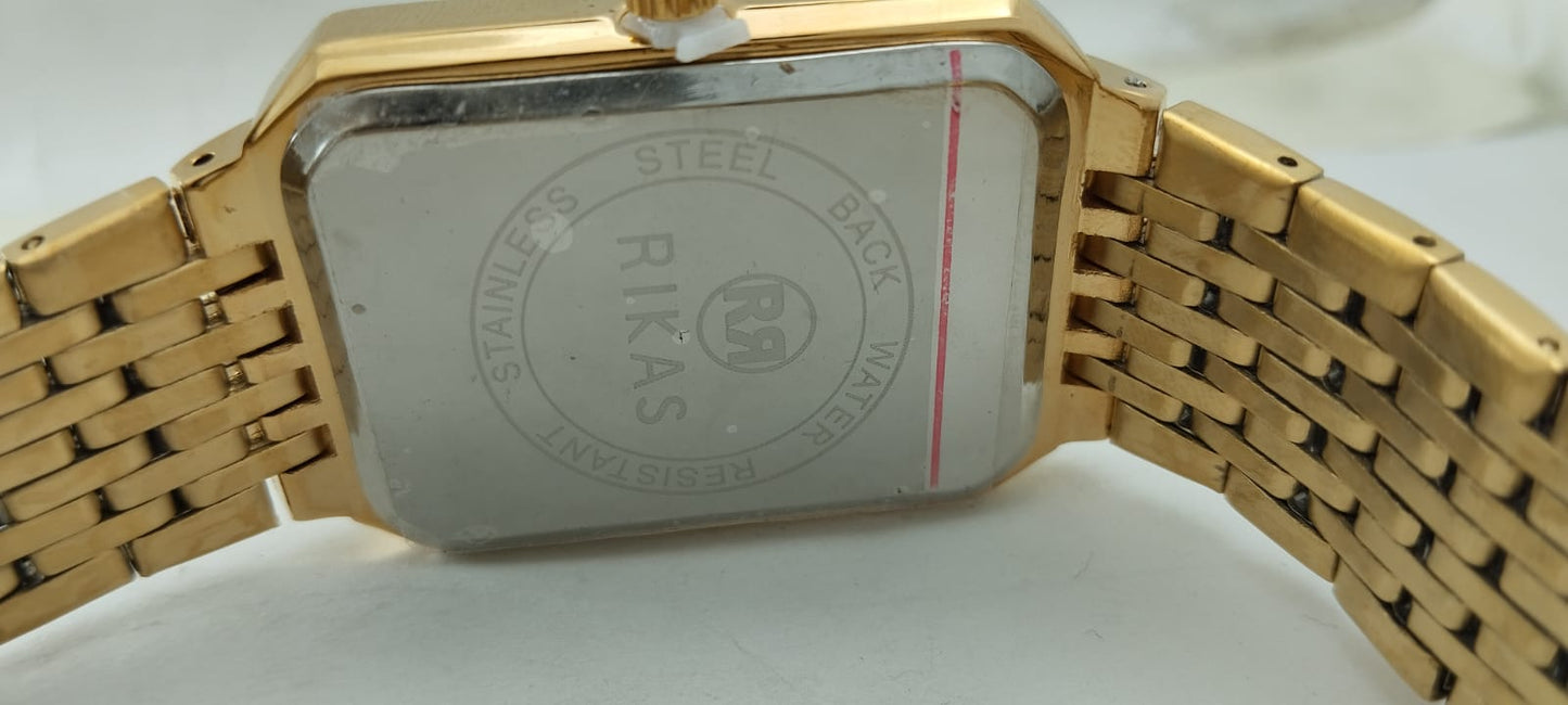 Opulent Gold Black Rectangle Dial Chain Watch For Men